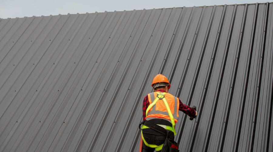Professional metal roof installation services in Sunland, CA